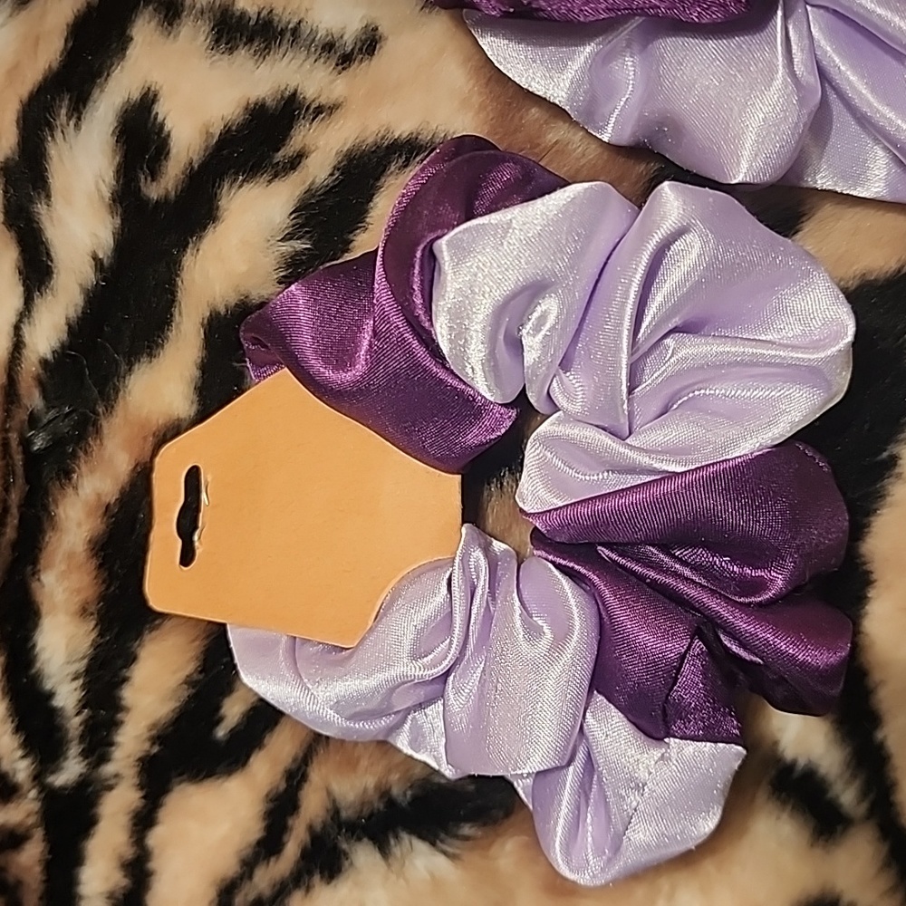 HANDMADE 3 SILKY HAIR SCRUNCHIES - Picture 3 of 4